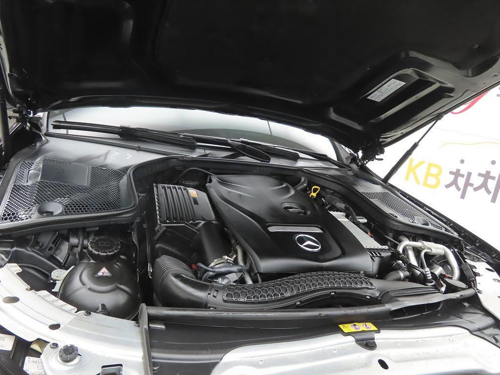 Mercedes Benz C Class 2017 Negro - Importación desde Corea - HF Imports Iquique - Foto 19