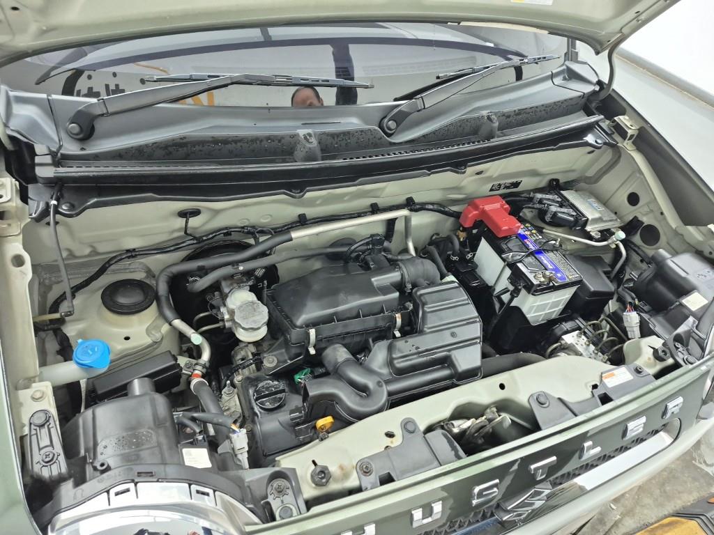 Suzuki Hustler - Vista 6