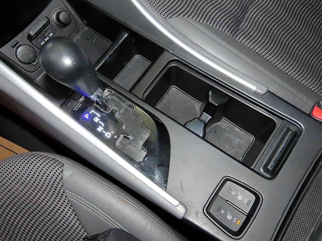 HYUNDAI Sonata - Vista 12