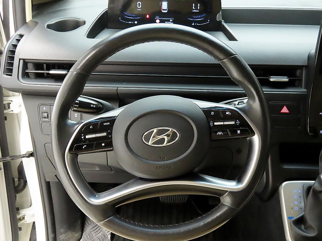 HYUNDAI Staria - Vista 8
