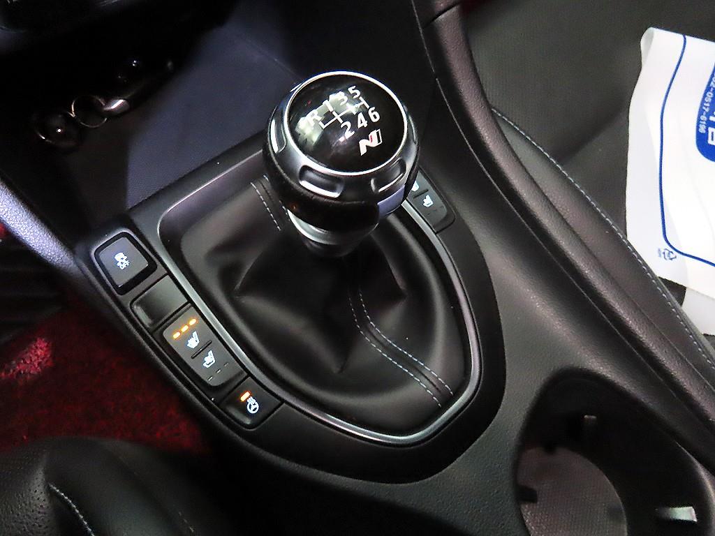 HYUNDAI Veloster - Vista 12