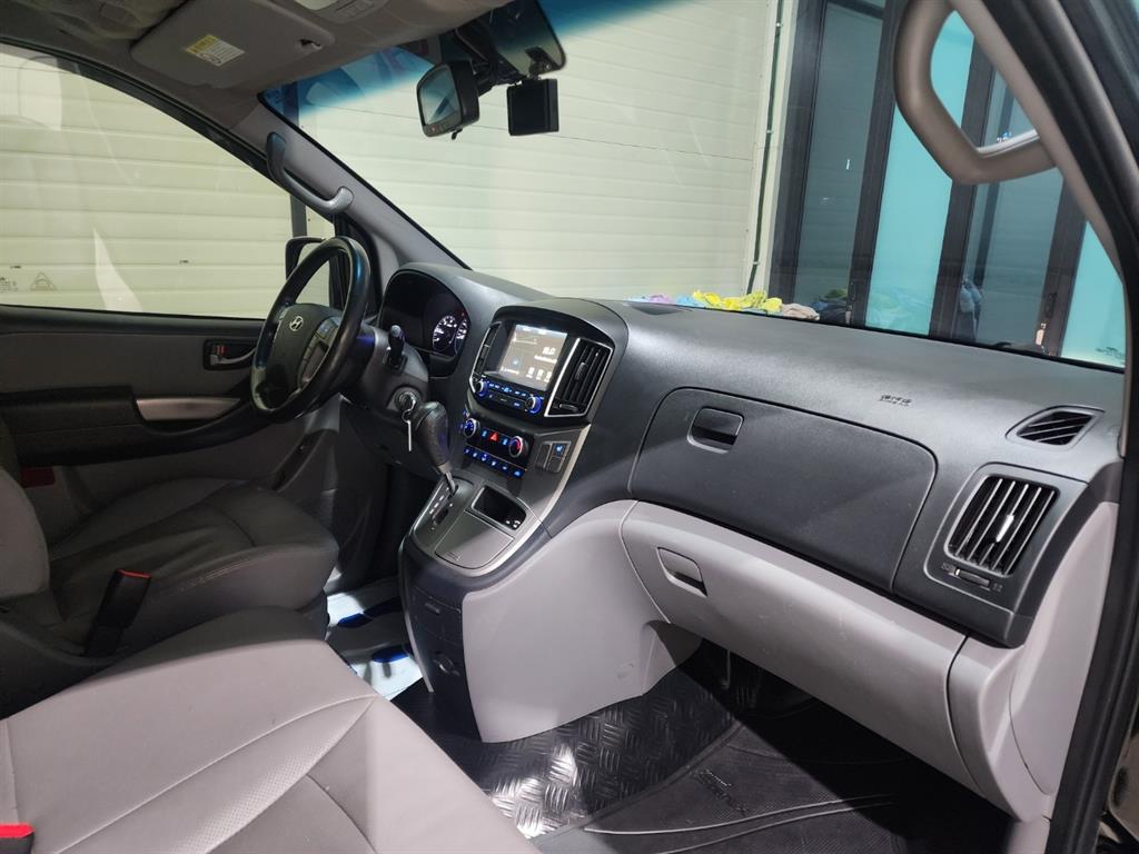 HYUNDAI Starex 2019 Negro - Importación desde Corea - HF Imports Iquique - Foto 16