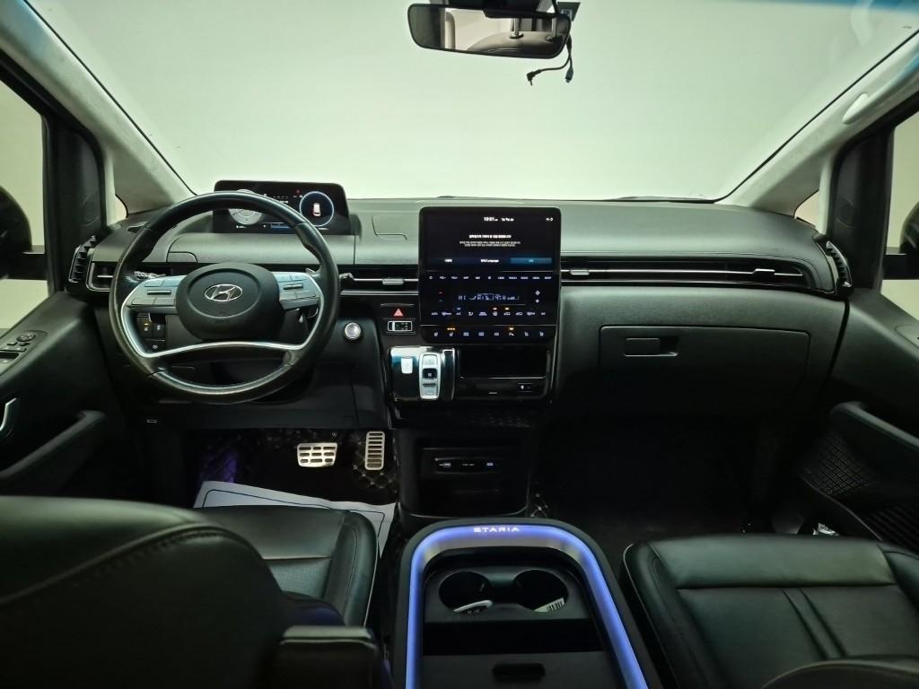 HYUNDAI Staria - Vista 7