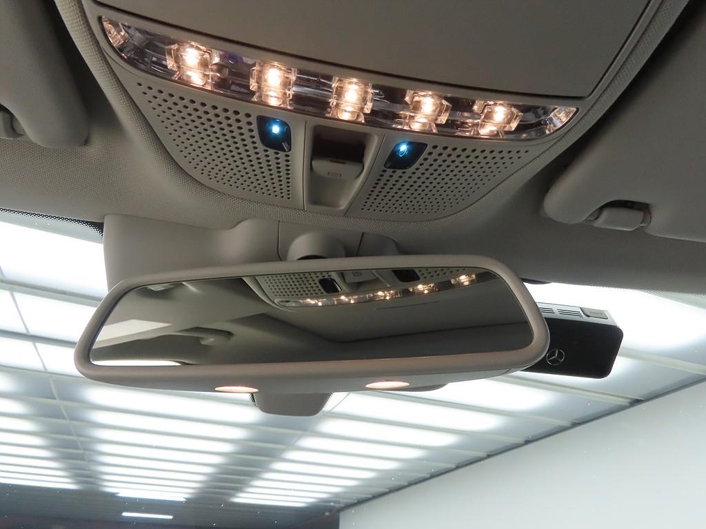 Mercedes Benz C Class 2017 Negro - Importación desde Corea - HF Imports Iquique - Foto 13