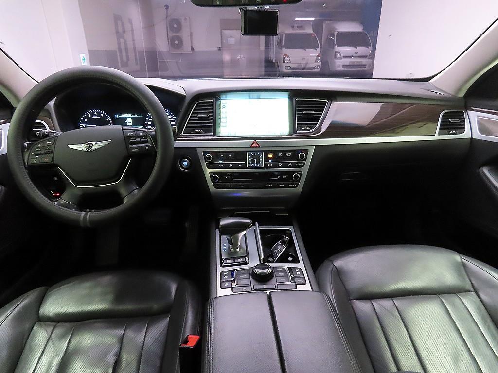 Genesis G80 - Vista 8