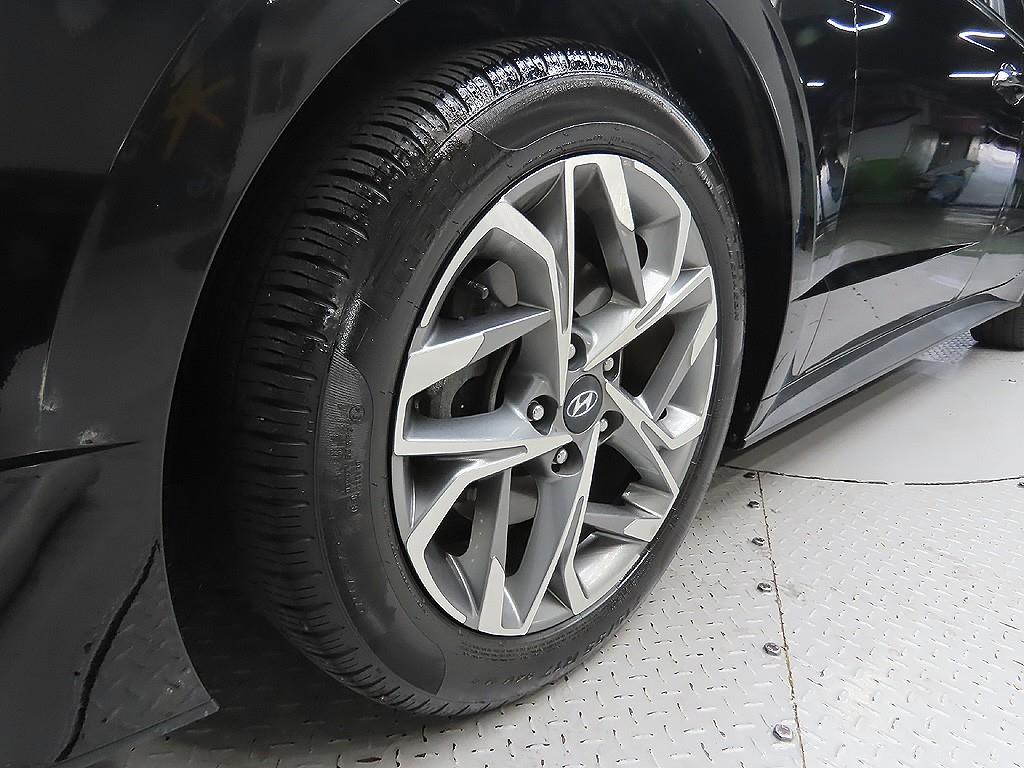 HYUNDAI Sonata - Vista 9