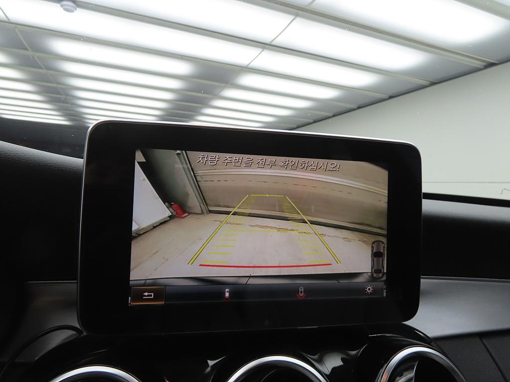 Mercedes Benz C Class 2017 Negro - Importación desde Corea - HF Imports Iquique - Foto 14