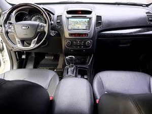 KIA Sorento - Vista 10