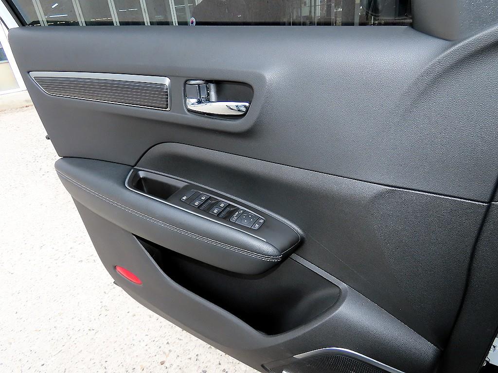 SAMSUNG QM6 - Vista 11