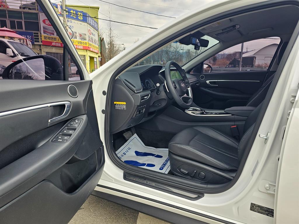 HYUNDAI Sonata - Vista 9