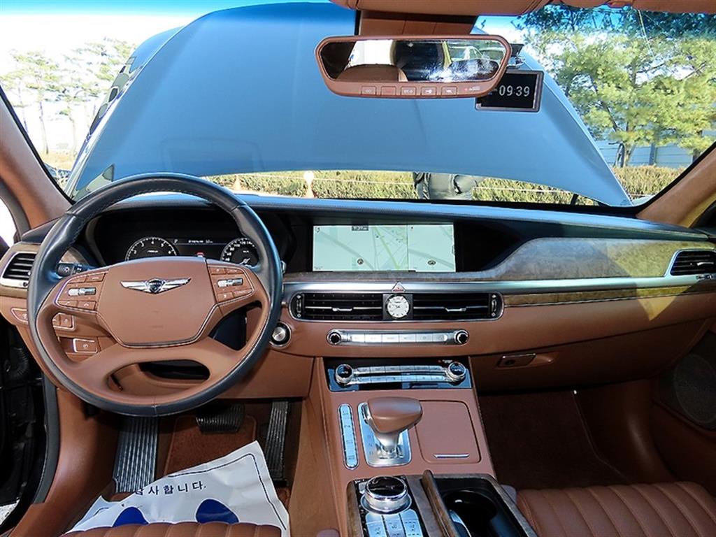 Genesis G90 - Vista 7