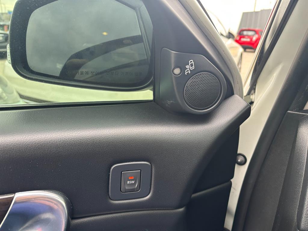 SAMSUNG SM7 - Vista 8