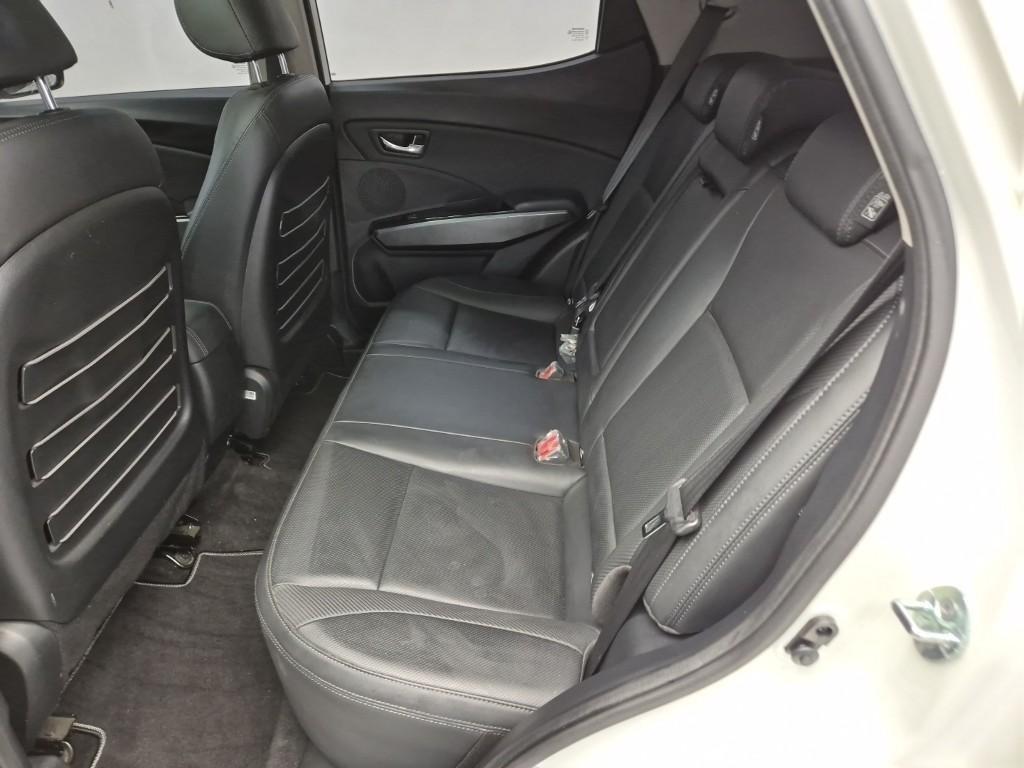 Ssangyong Tivoli - Vista 12