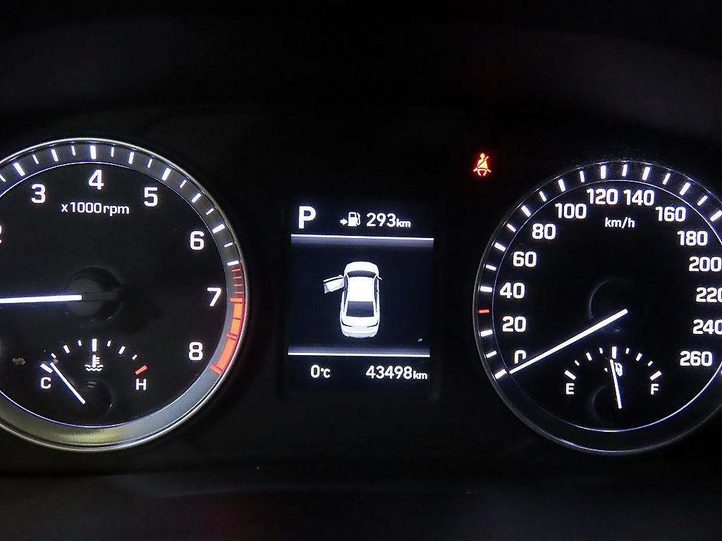 HYUNDAI Sonata - Vista 9