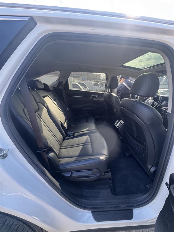 KIA Sorento - Vista 8