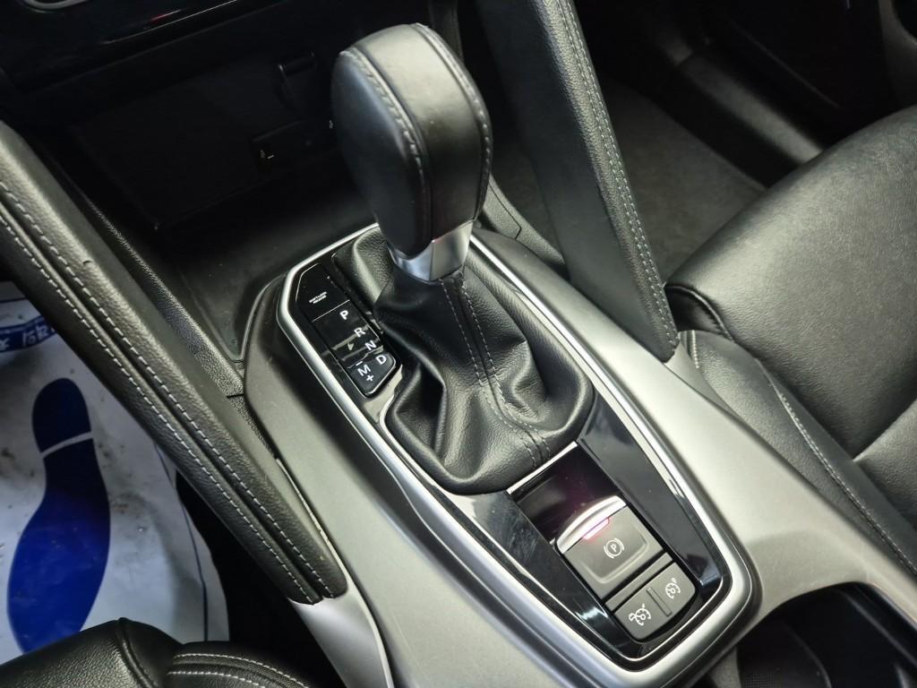 SAMSUNG QM6 - Vista 8