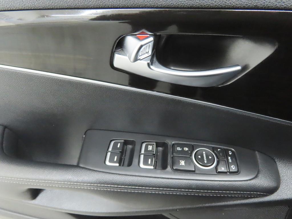 KIA Sorento - Vista 9