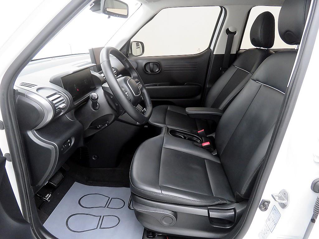 HYUNDAI Casper - Vista 6