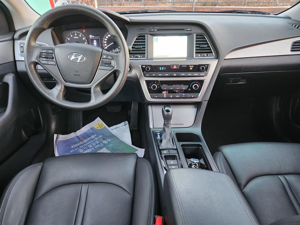 HYUNDAI Sonata - Vista 10