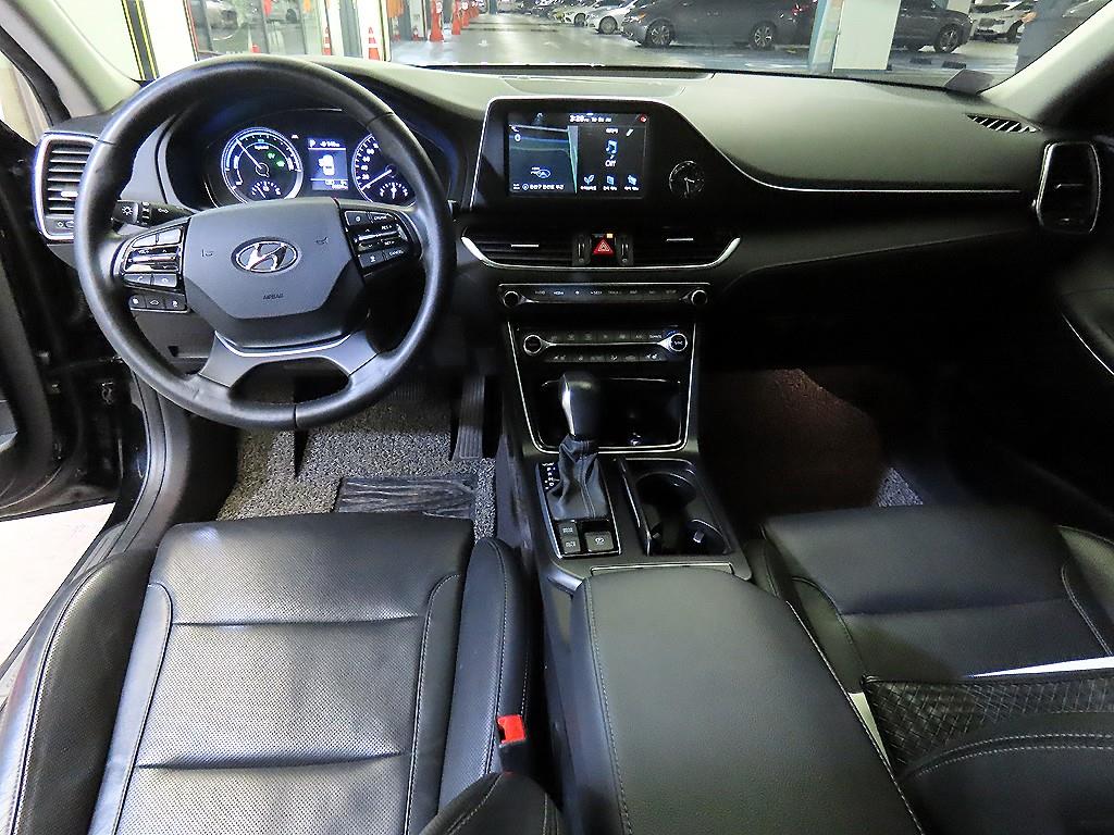 HYUNDAI Grandeur - Vista 10