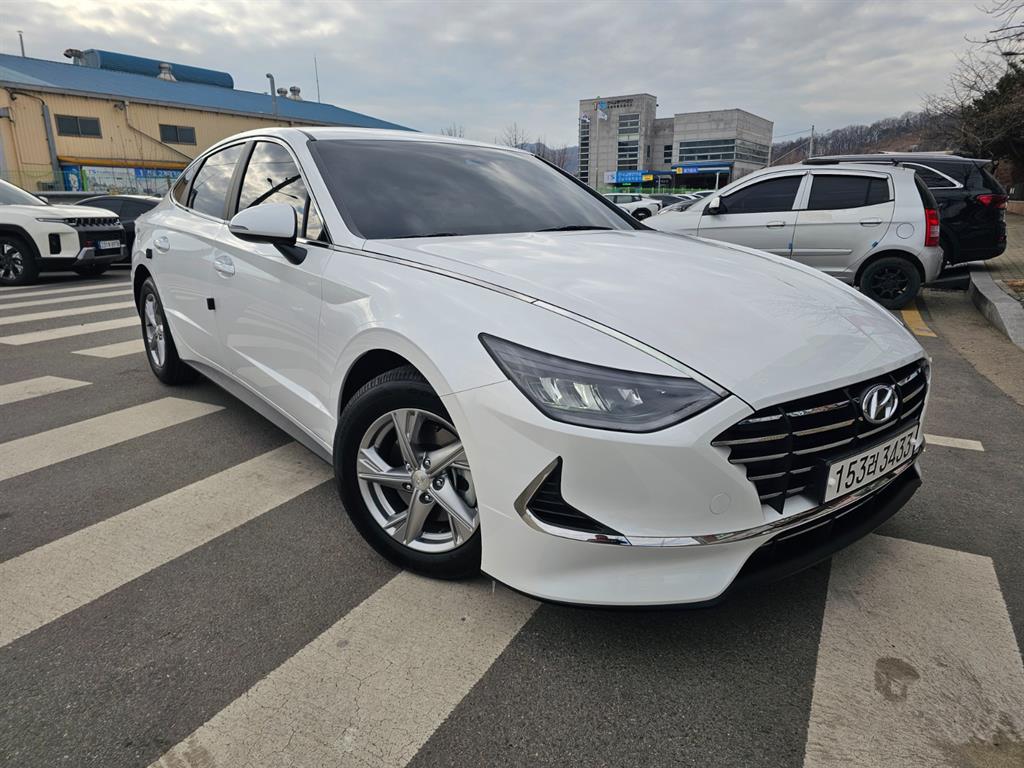 HYUNDAI Sonata - Vista 8