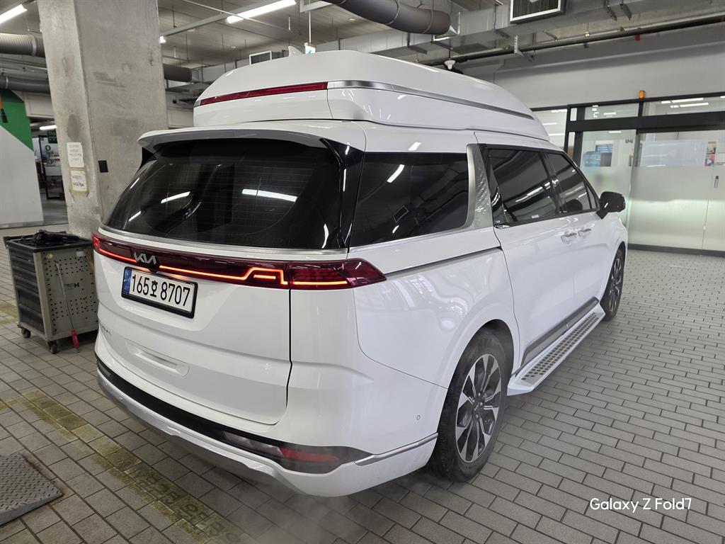 KIA Carnival - Vista 7