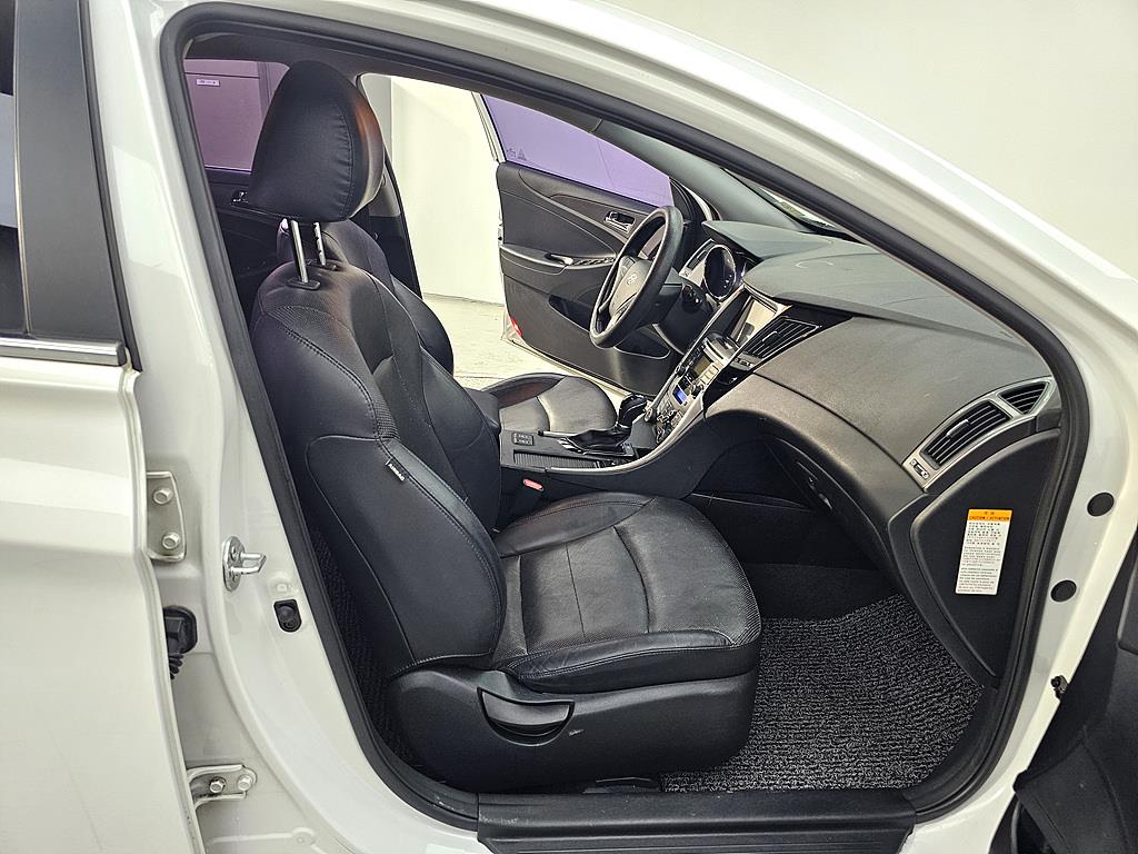 HYUNDAI Sonata - Vista 11