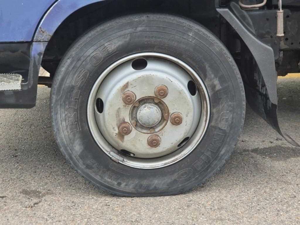 medium and large cargo dump 2004 Azul - Importación desde Corea - HF Imports Iquique - Foto 13