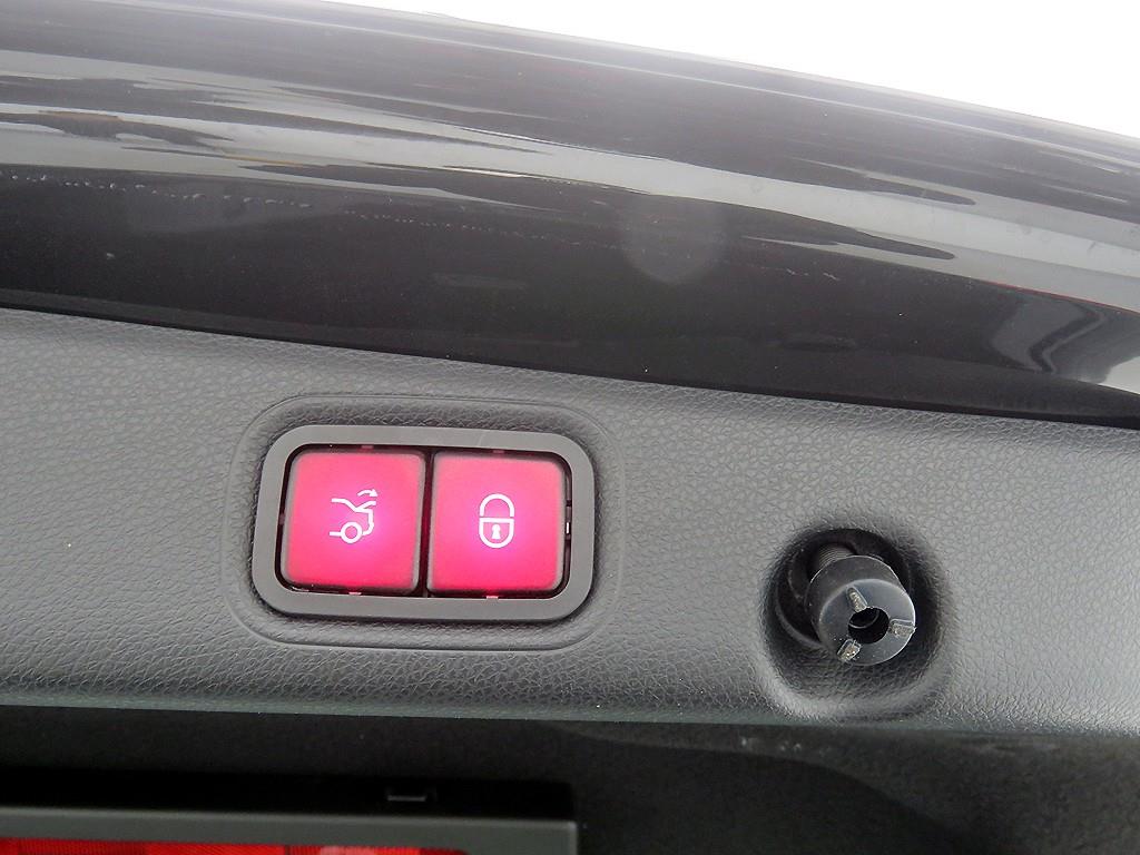 Mercedes Benz E class - Vista 5