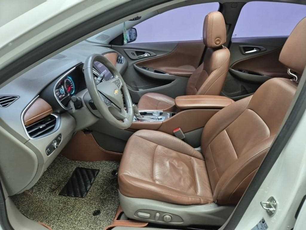 Chevrolet Malibu - Vista 11