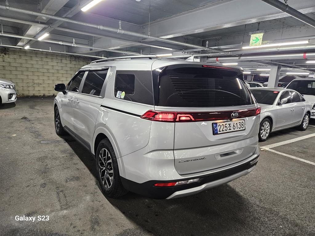 KIA Carnival - Vista 4