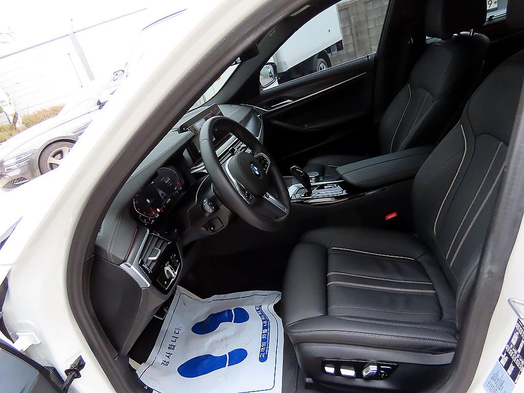 BMW 5 Series - Vista 5