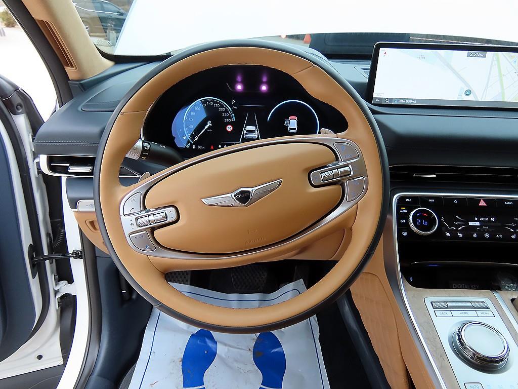 Genesis GV80 - Vista 8