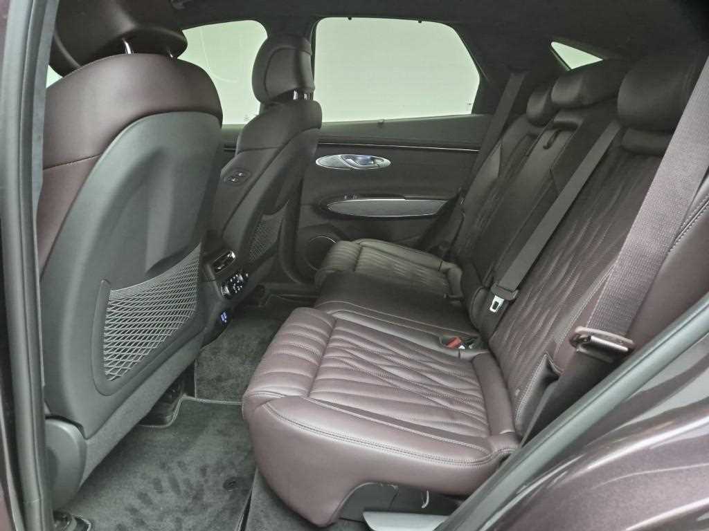 Genesis GV70 - Vista 12