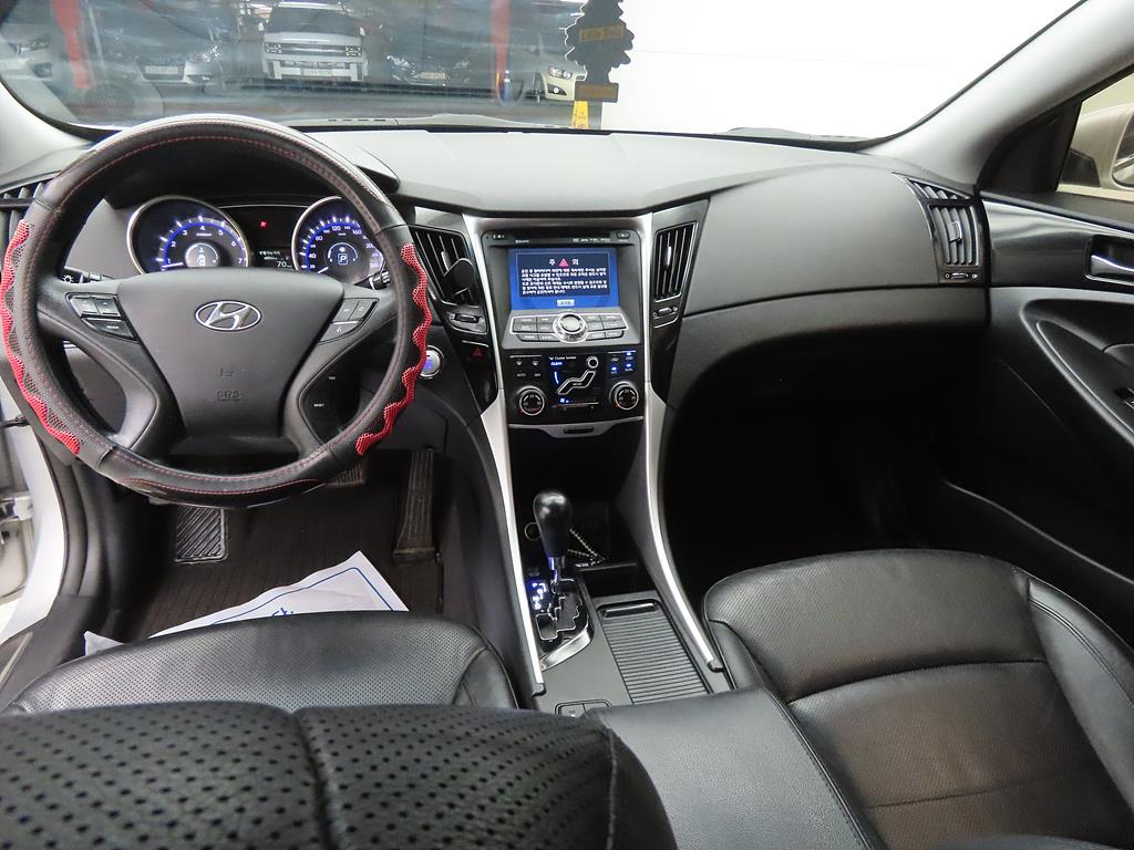 HYUNDAI Sonata - Vista 7