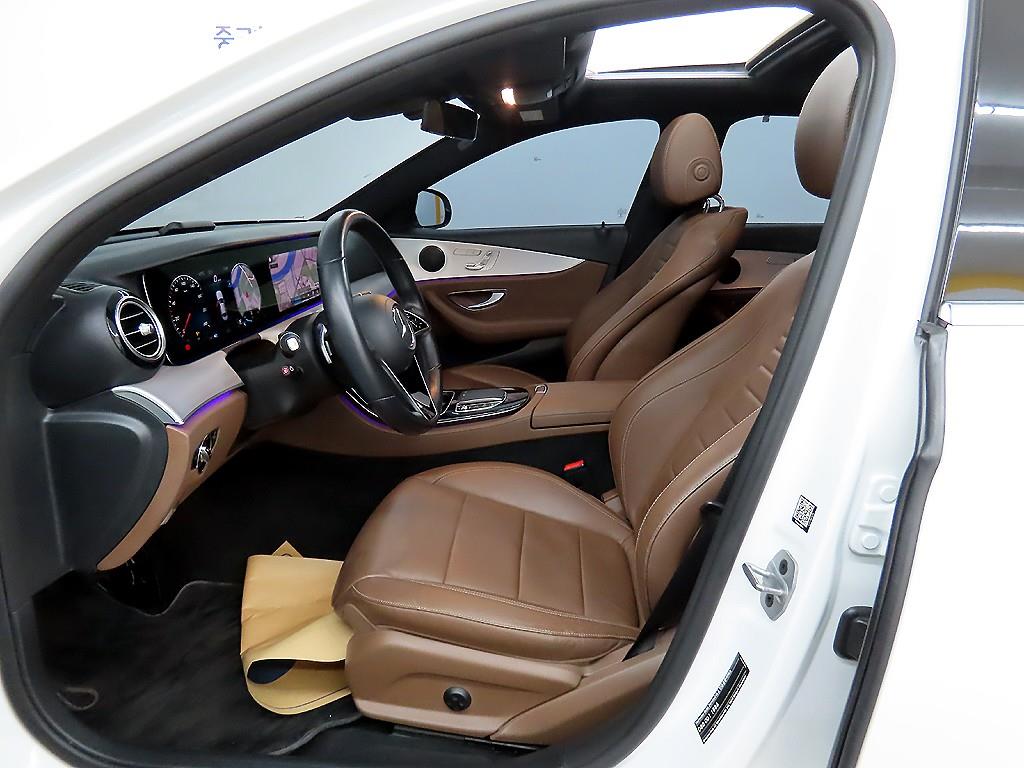 Mercedes Benz E class - Vista 5