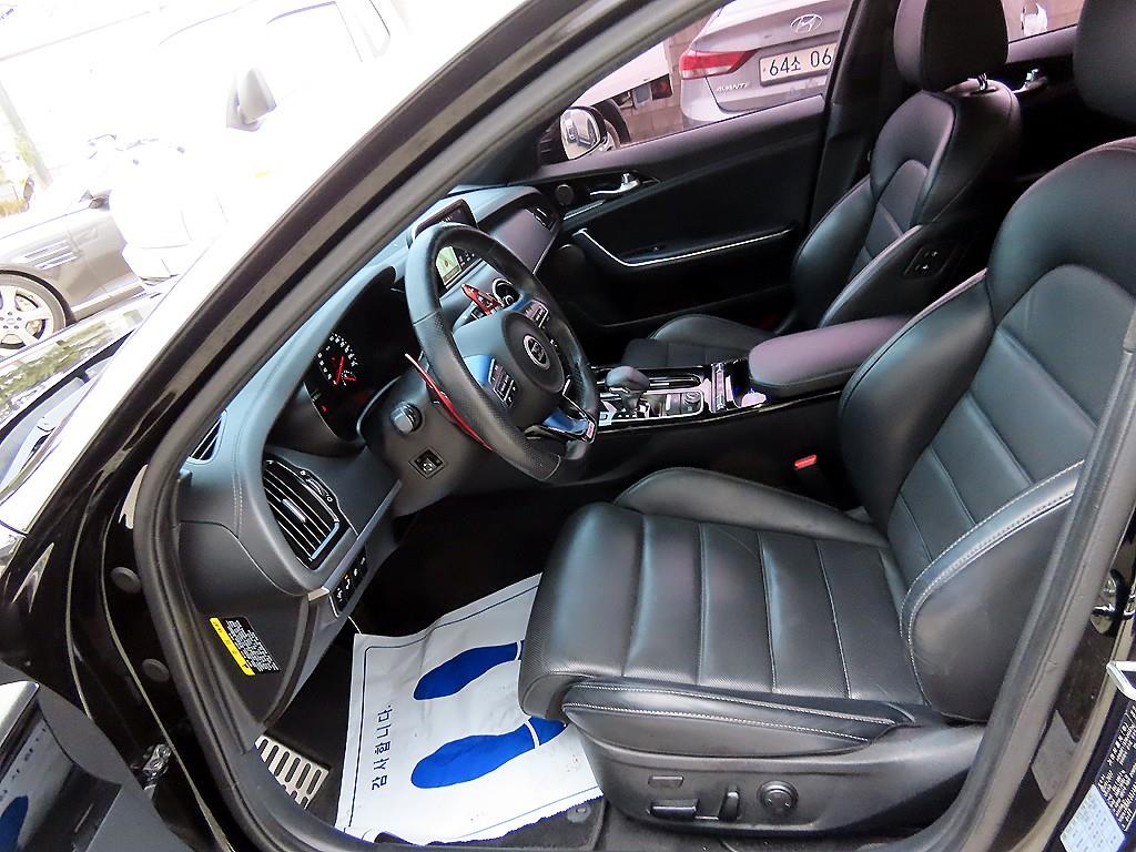 KIA Stinger - Vista 5