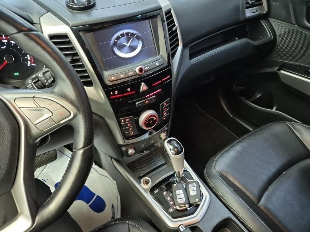 Ssangyong Tivoli - Vista 6