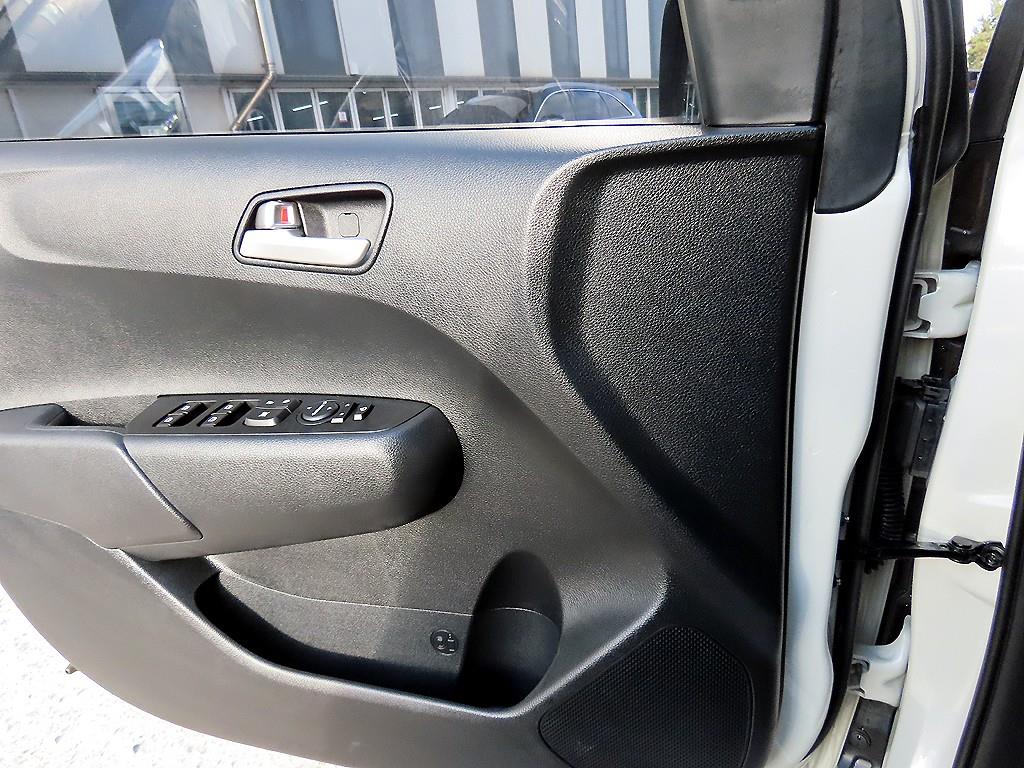 KIA Morning - Vista 11