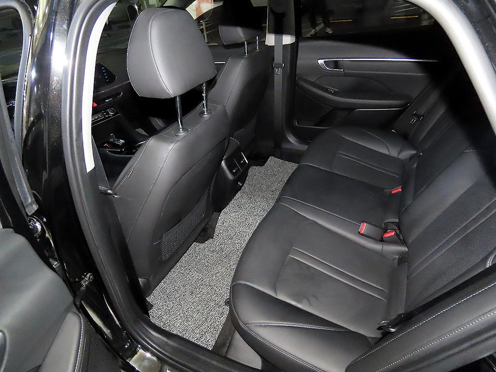 HYUNDAI Sonata - Vista 7