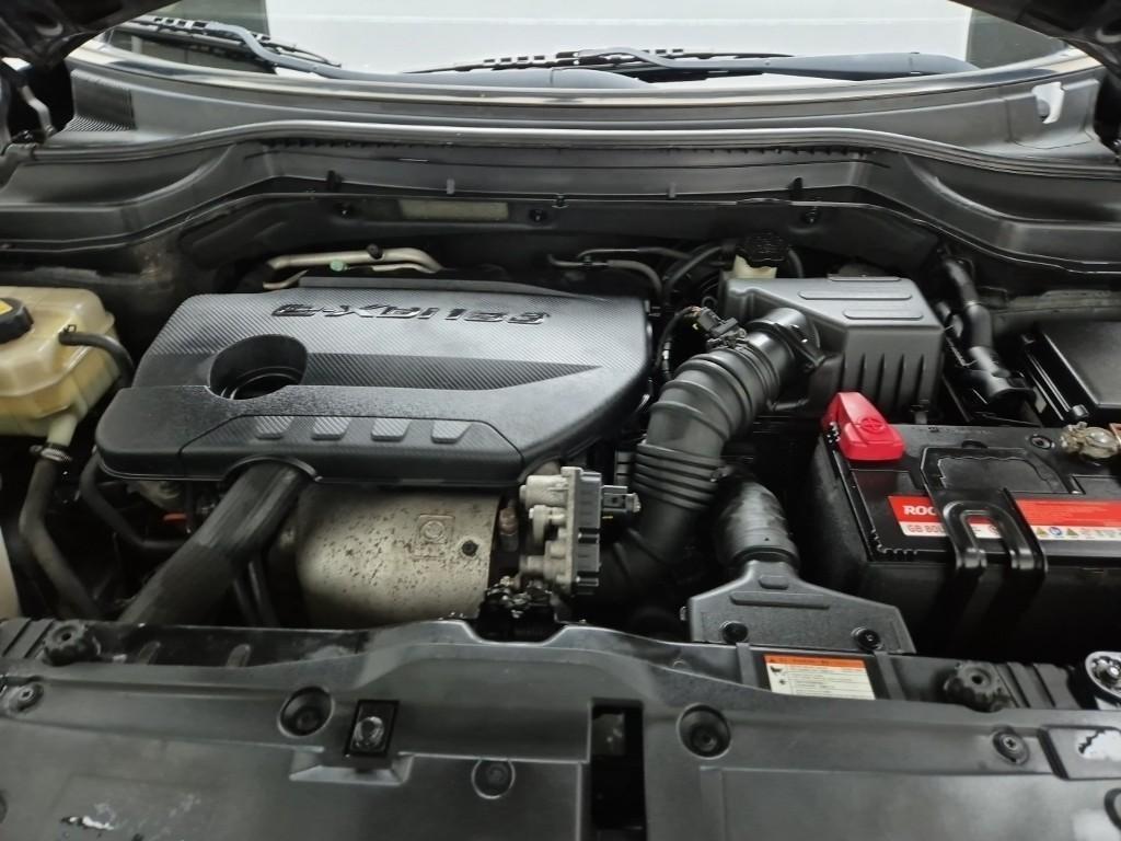 Ssangyong Tivoli - Vista 5