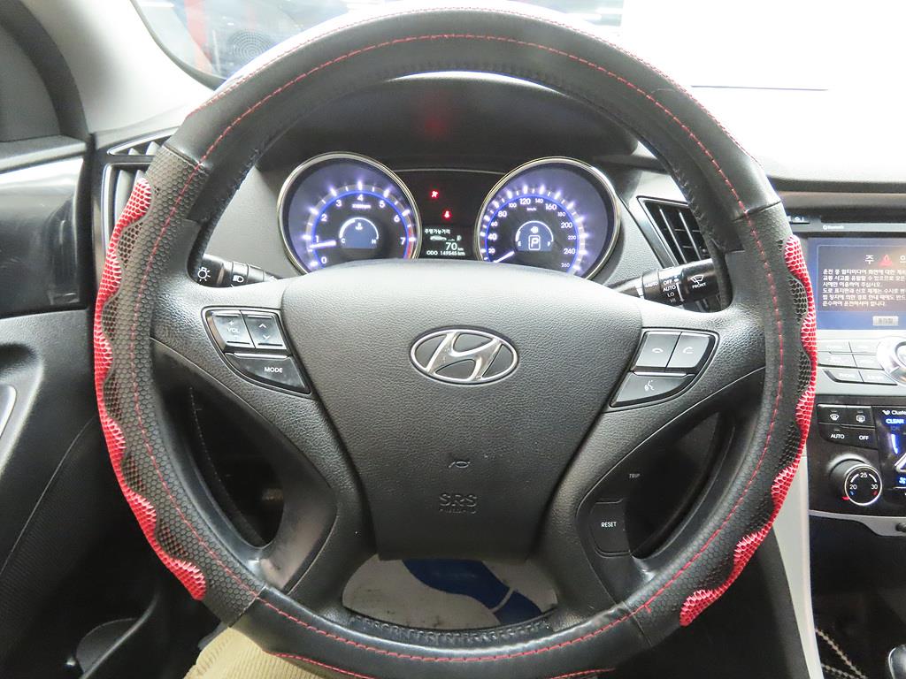 HYUNDAI Sonata - Vista 8