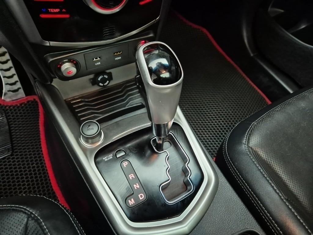 Ssangyong Tivoli - Vista 8