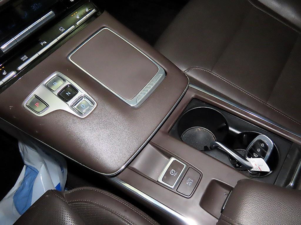 HYUNDAI Grandeur - Vista 12