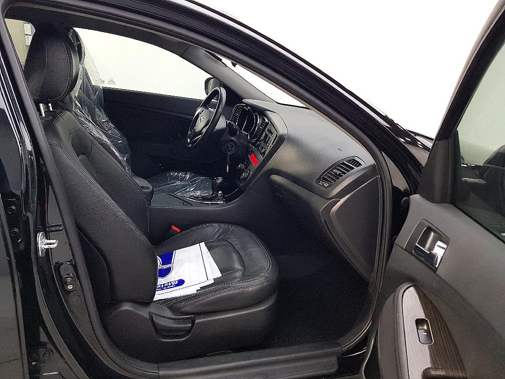 KIA K5 2011 Negro - Importación desde Corea - HF Imports Iquique - Foto 18