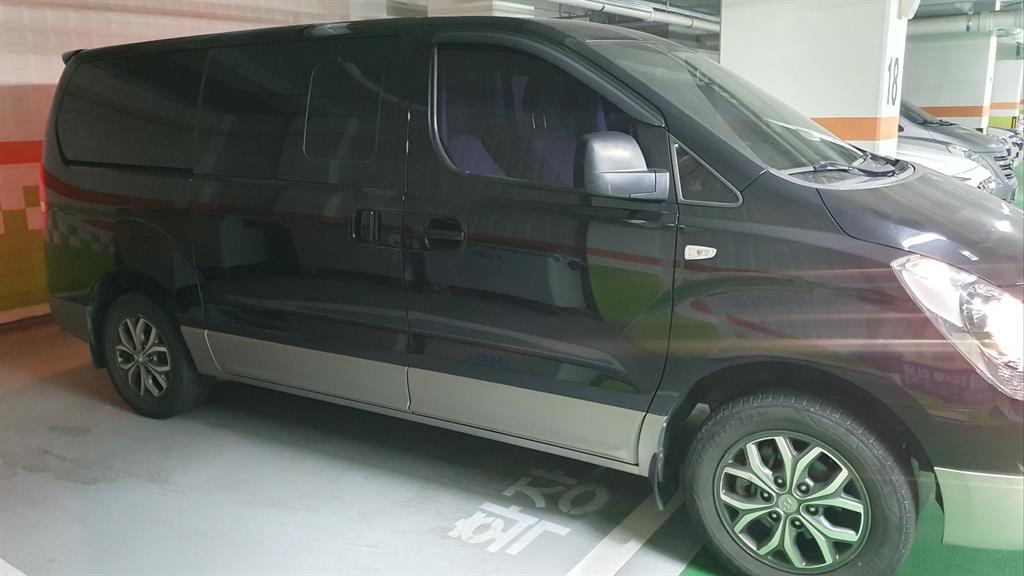 HYUNDAI Starex - Vista 2