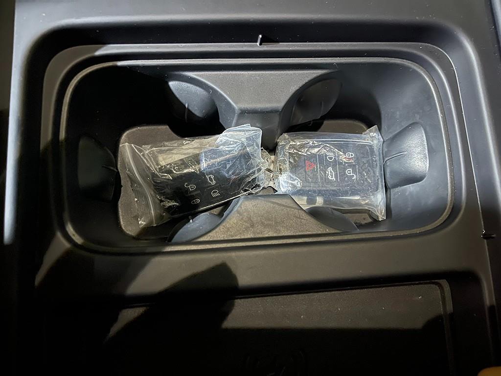 Land Rover Defender - Vista 12