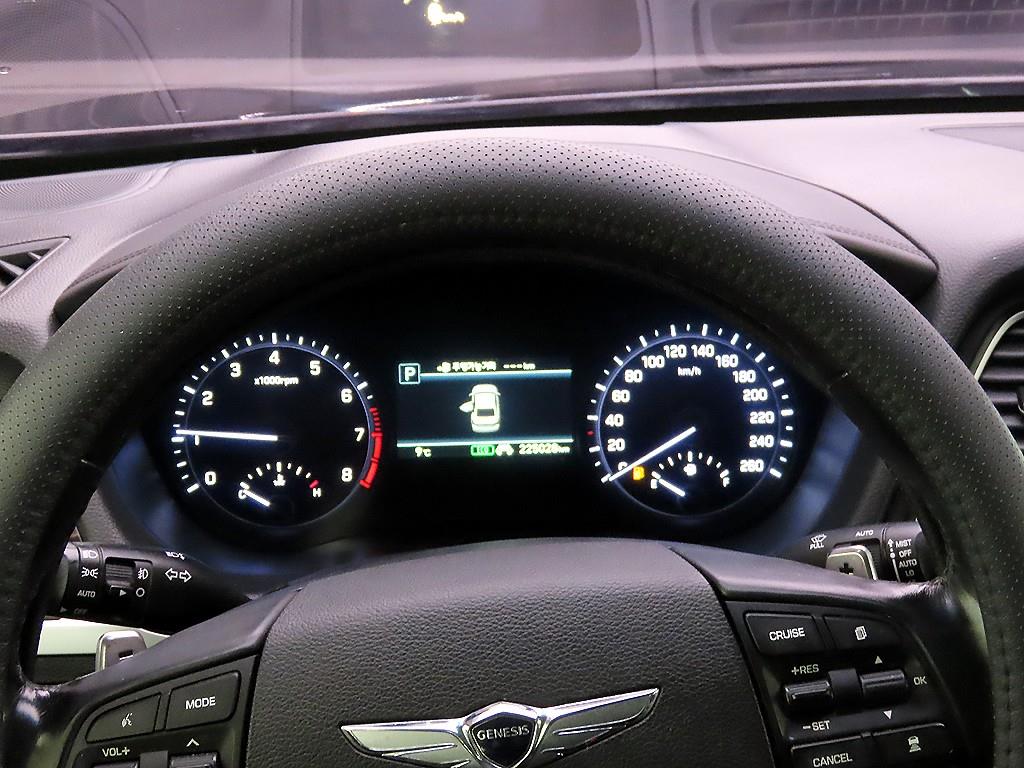 Genesis G80 - Vista 6