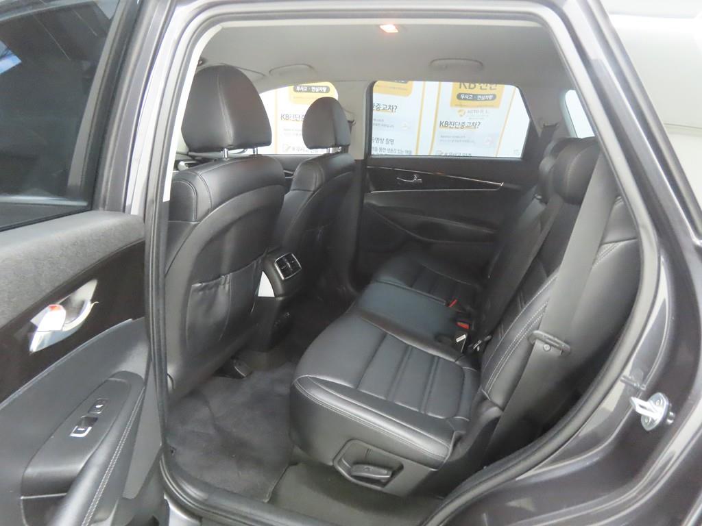 KIA Sorento - Vista 6