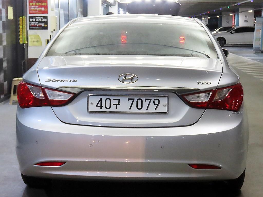 HYUNDAI Sonata - Vista 5